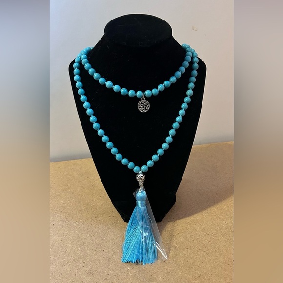 Elegant Blue Beaded Necklace with Tassel (I) - Picture 2 of 3